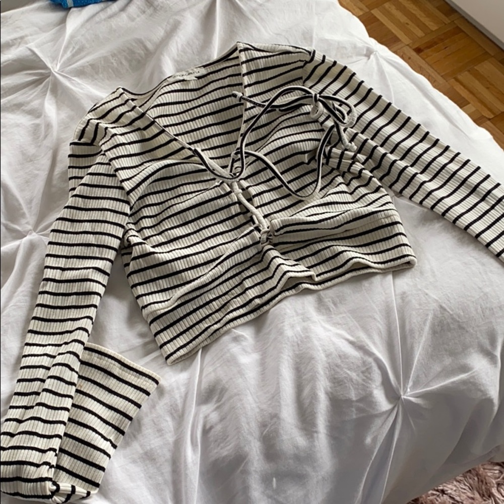 Size S LF crop top long sleeve tie front